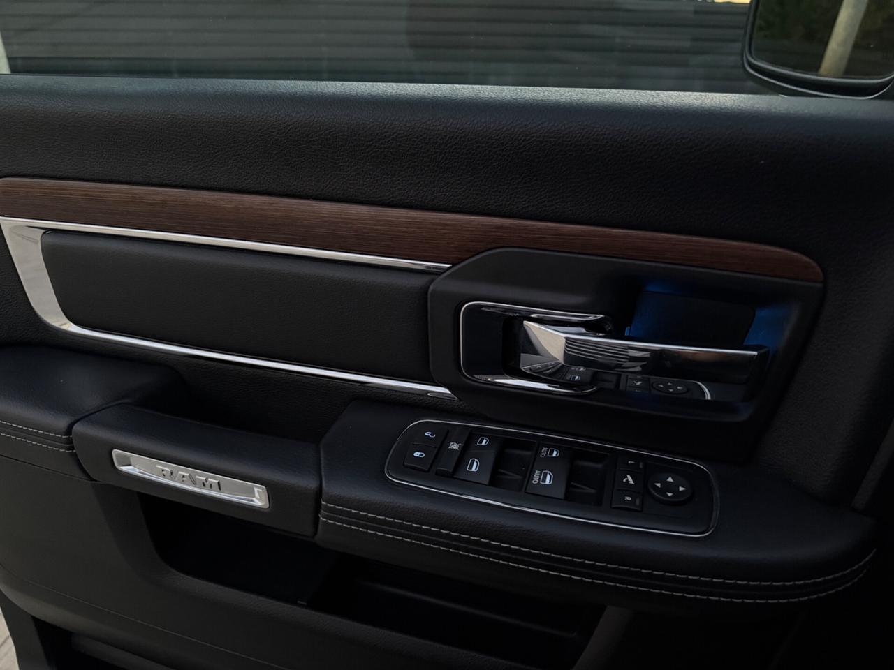 Dodge RAM 5.7 HEMI Laramie 401CV GPL