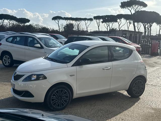 LANCIA Ypsilon HYBRID GOLD FIREFLY 1.0cc 70cv AZIEND. CERTIFICATA