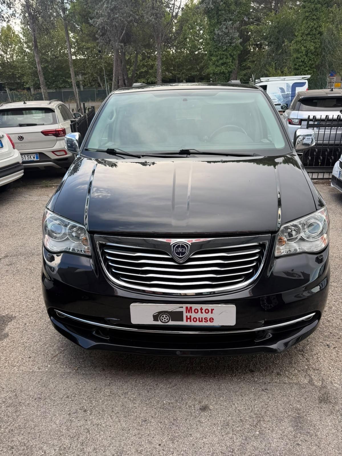 Lancia Voyager 2.8 Turbodiesel Platinum 177 CV gancio traino