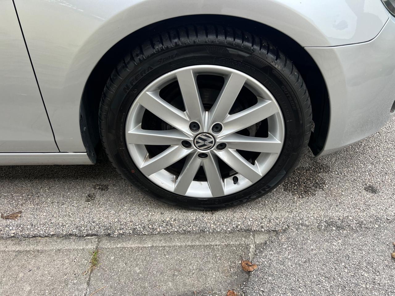 Volkswagen Golf 1.6 TDI 105cv Comfortline 2011
