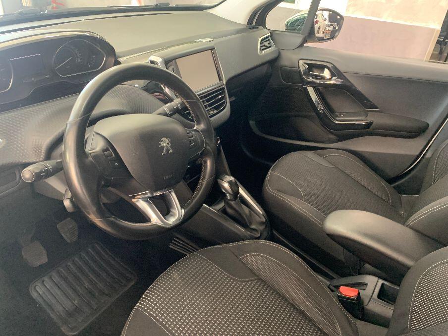 Peugeot 208 PureTech 82 5 porte Allure