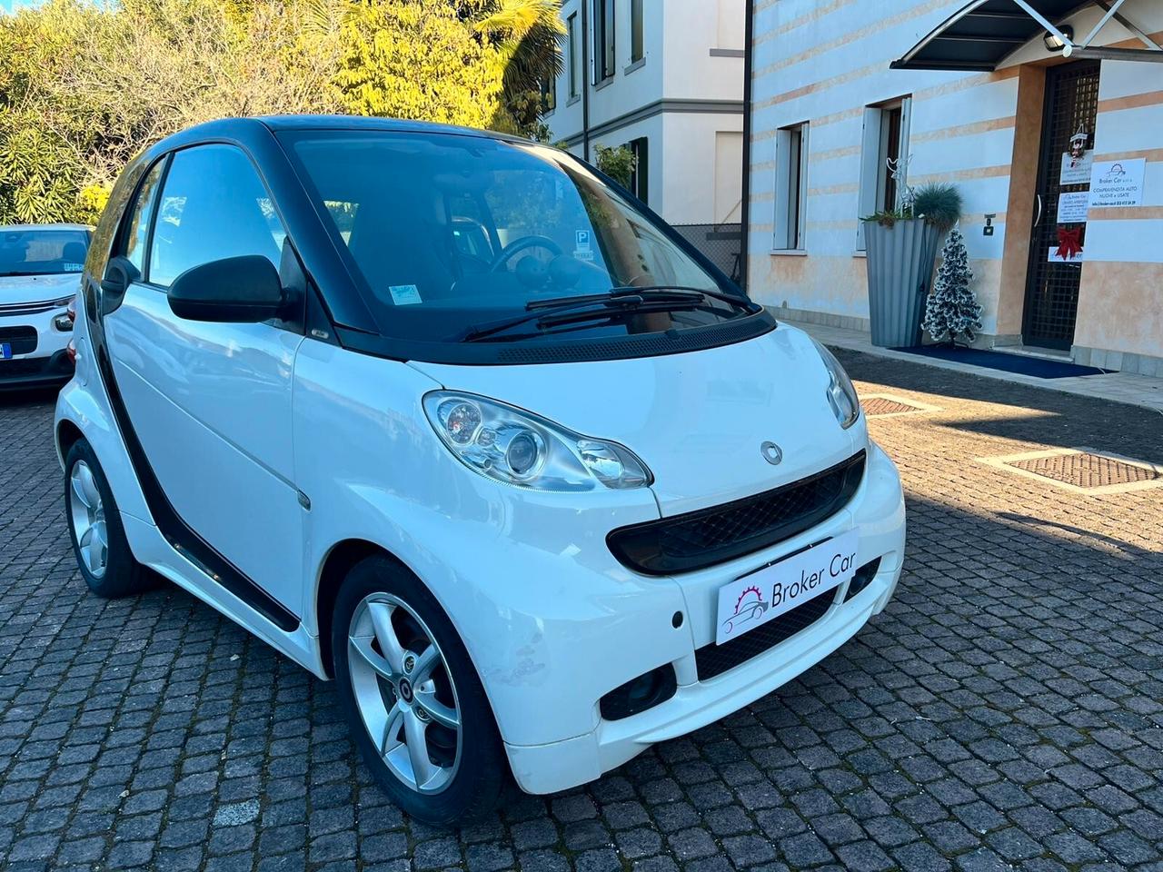 Smart ForTwo 1000 52 kW MHD coupé pure