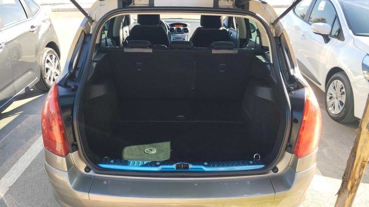 PEUGEOT 308 1.6 DIESEL-2011