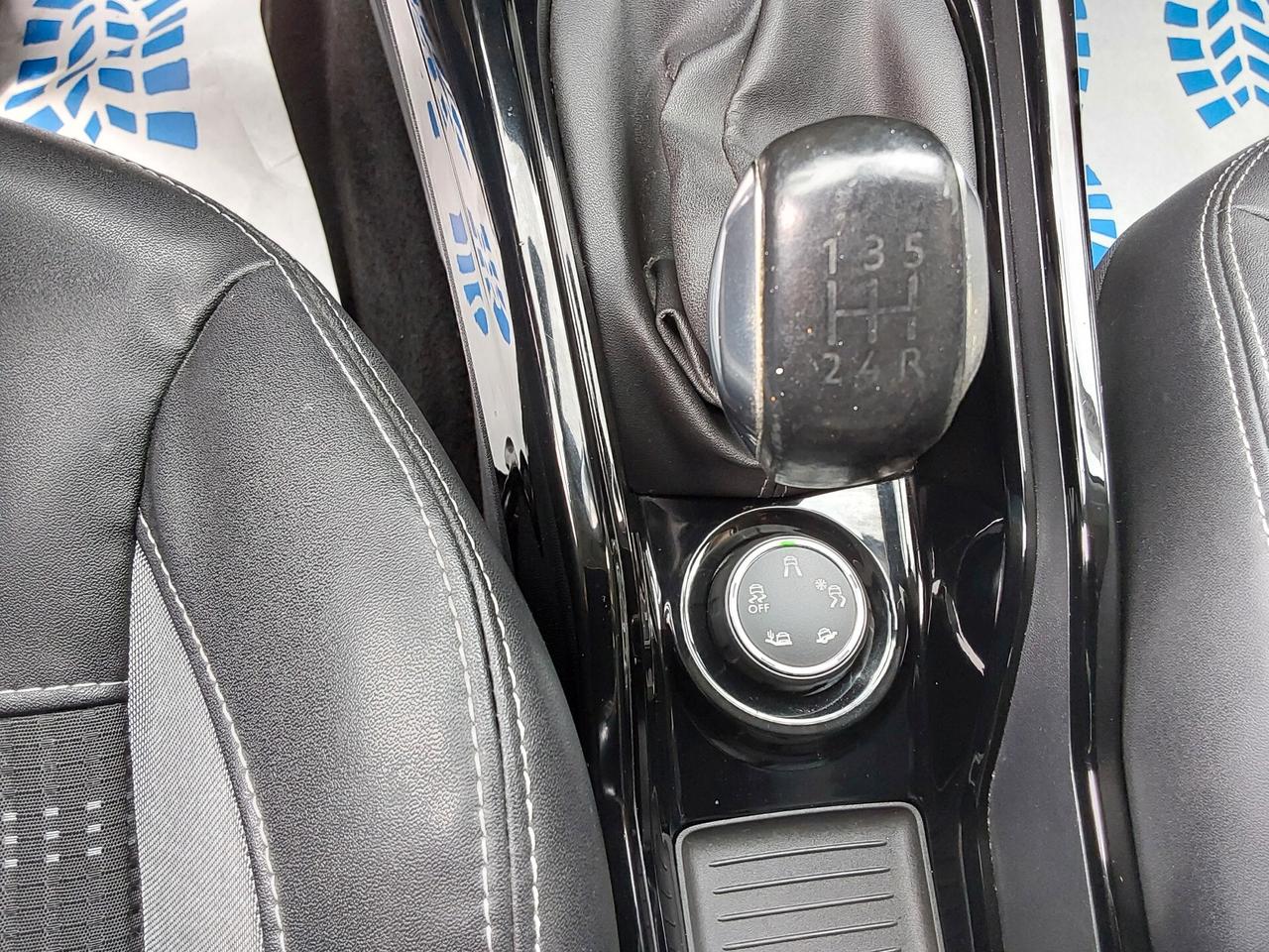 Peugeot 2008 1.6 HDi 90 CV Allure.