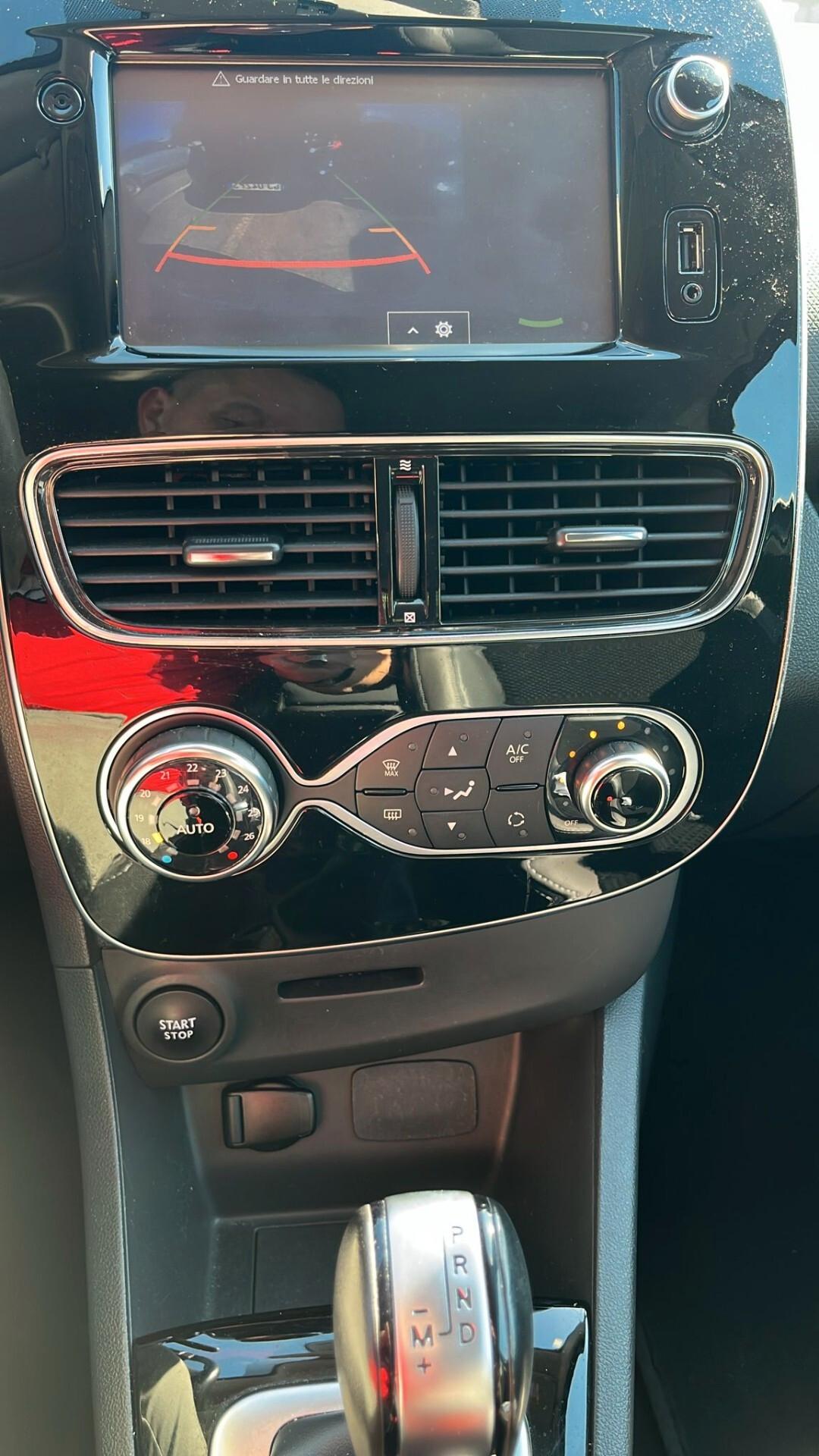 Renault Clio dCi 8V 90CV EDC Start&Stop 5 porte Energy Intens