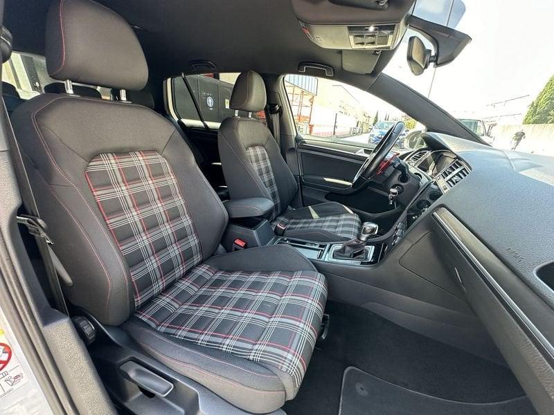 Volkswagen Golf GT 2.0 TSI GTI Performance BMT DSG