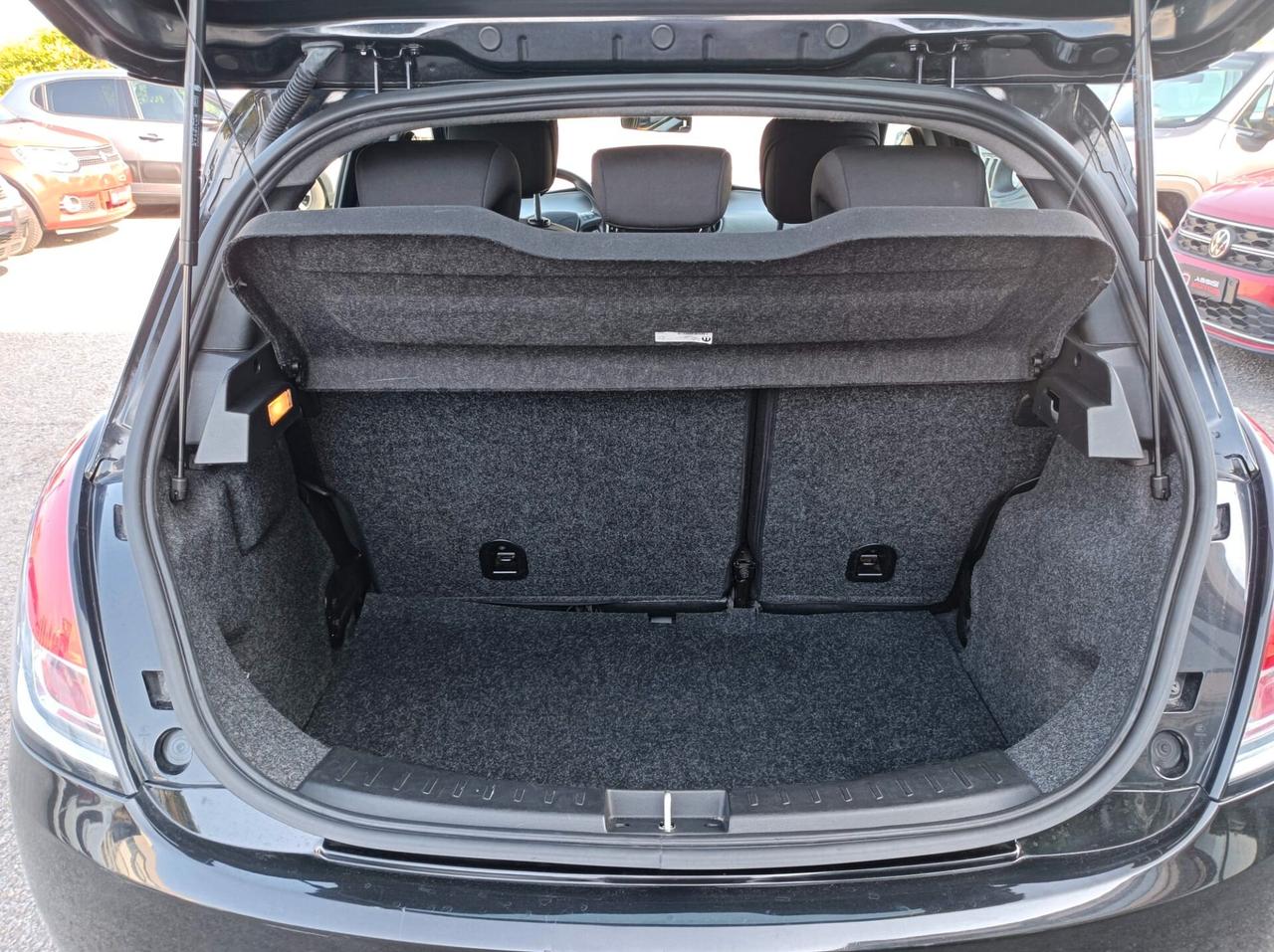 Lancia Ypsilon 1.0 FireFly 5 porte S&S Hybrid Silver