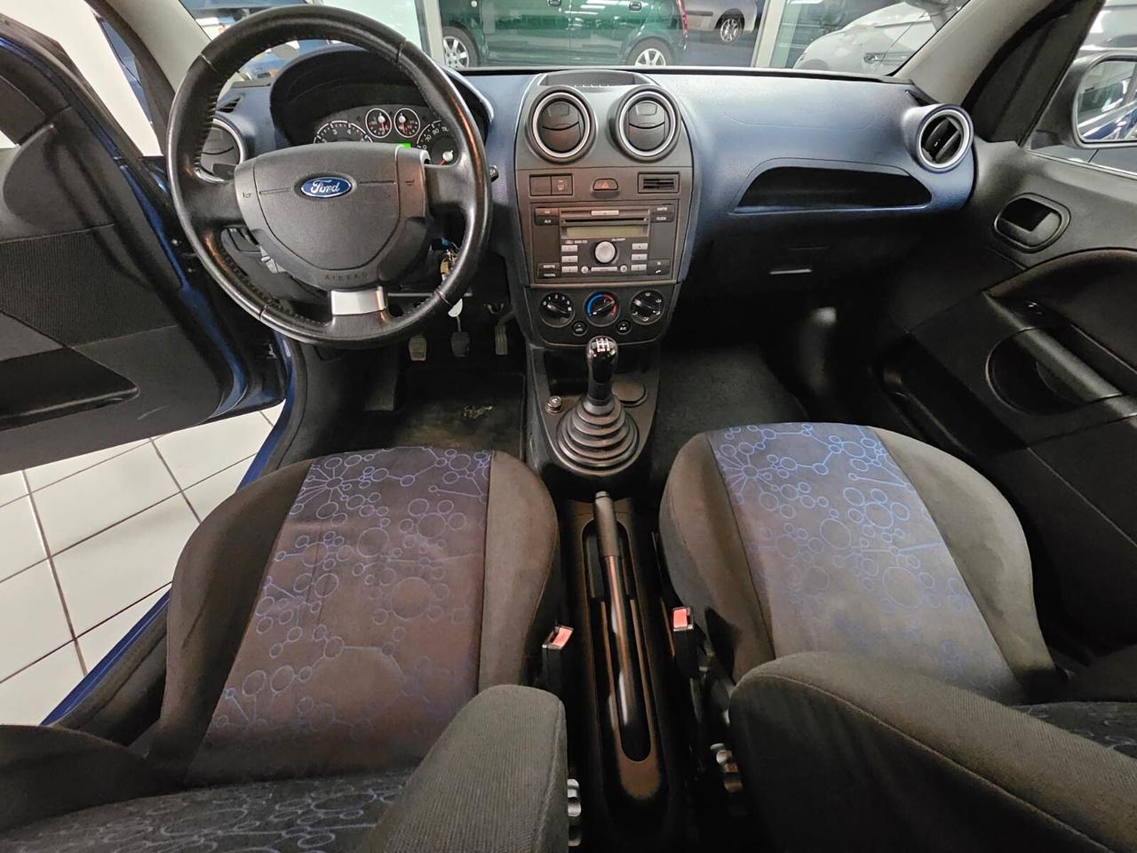 Ford Fiesta 1.2 16V 5p. Ghia