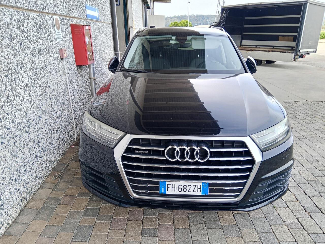 Audi Q7 3.0 TDI 272CV quattro tiptronic