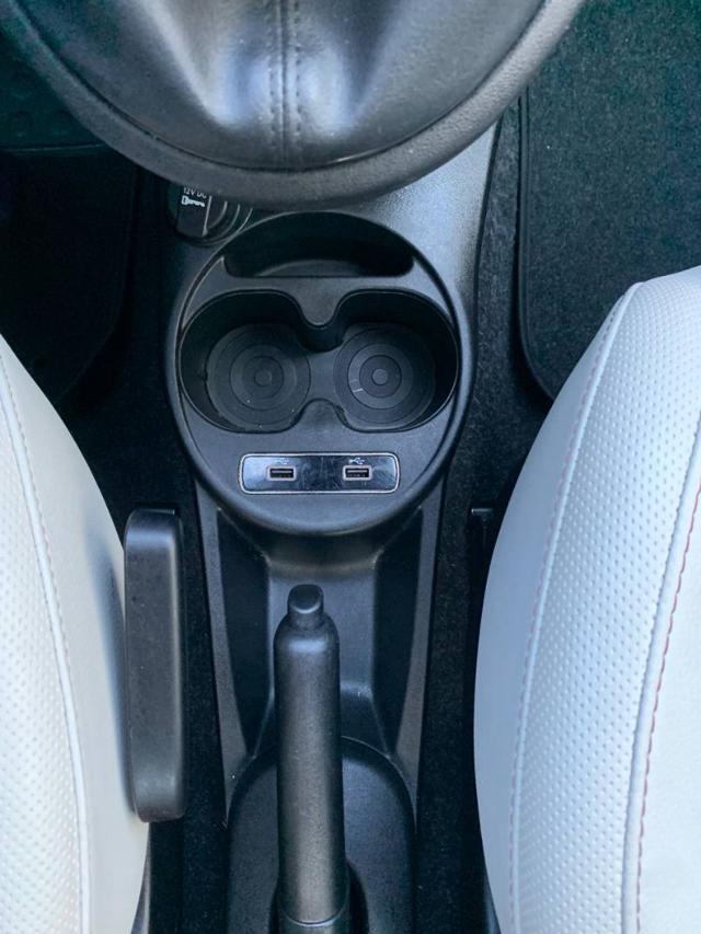 FIAT 500C 1.0 Hybrid Lounge