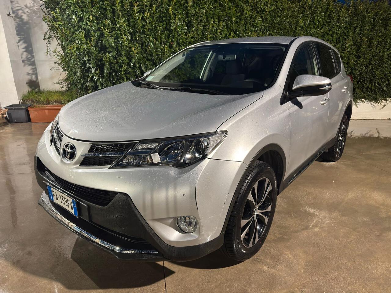 Toyota RAV 4 RAV4 2.0 D-4D 2WD Style