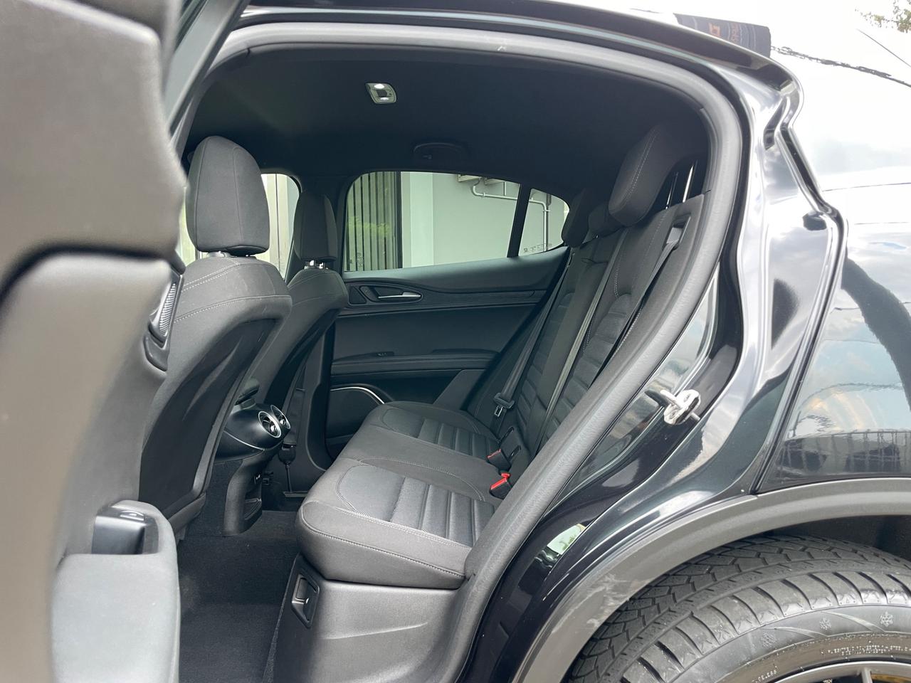 Alfa Romeo Stelvio 2.2 Turbodiesel 160 CV AT8 RWD Veloce