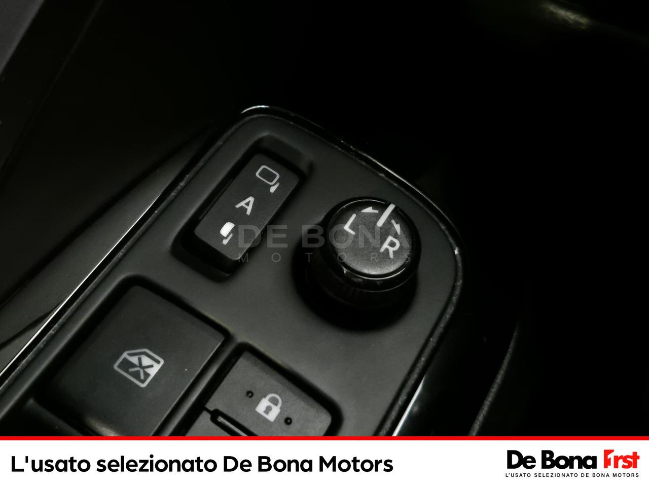 Toyota C-HR 1.8h style 2wd e-cvt my18