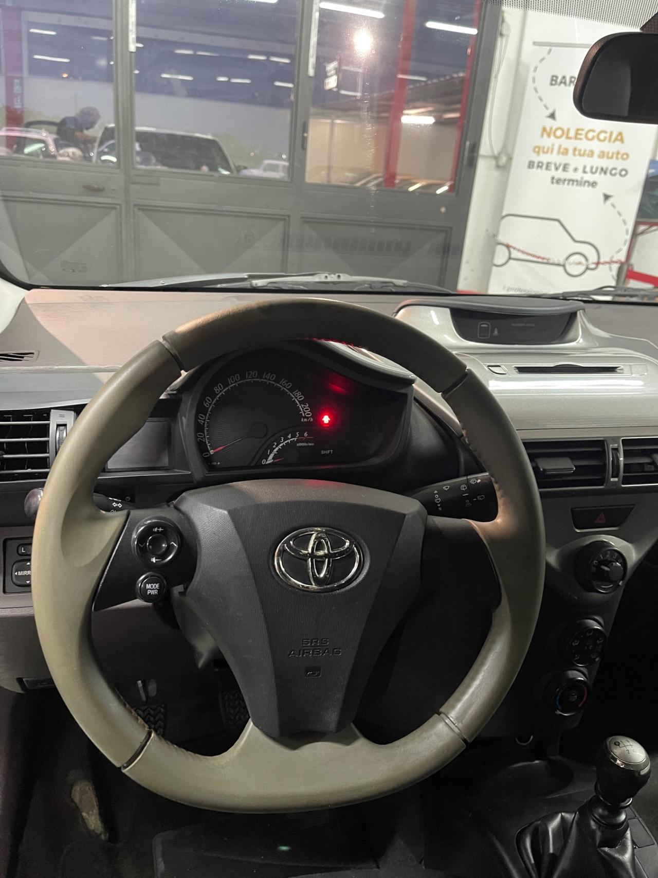Toyota iQ 1.4 Diesel Rarissima PERMUTE RATE