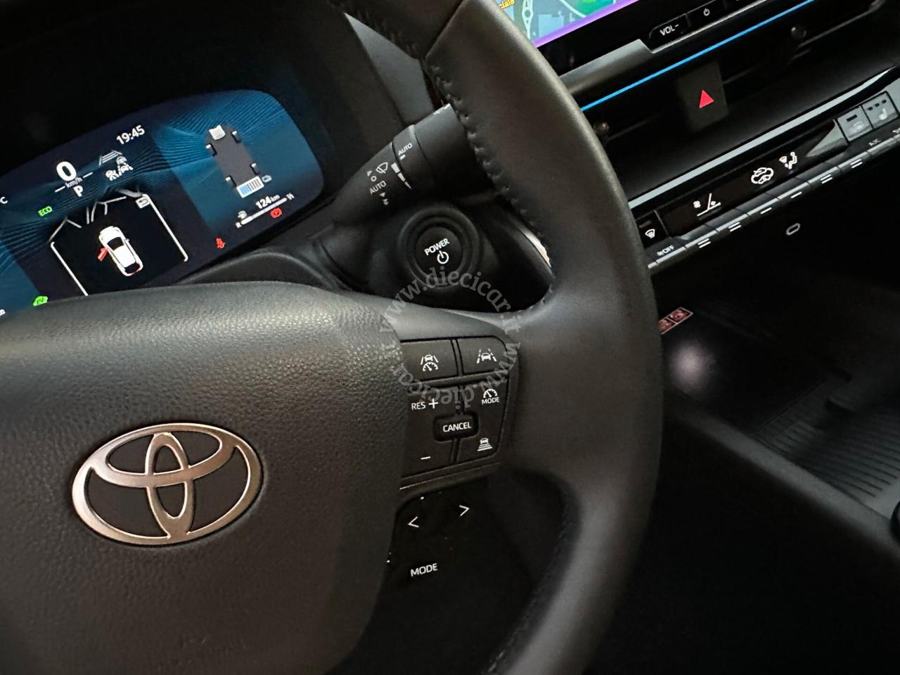 Toyota C-HR 1.8 Hybrid E-CVT Lounge PANORAMA 9000KM