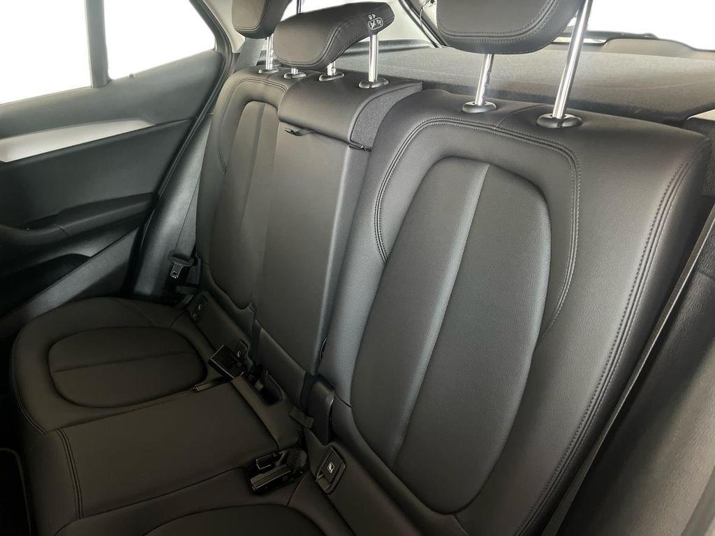 BMW X2 sdrive18i Advantage 136cv auto