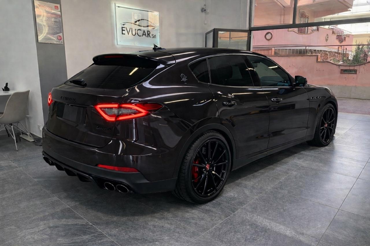 Maserati Levante V6 Diesel AWD 250cv Nerissimo Edition