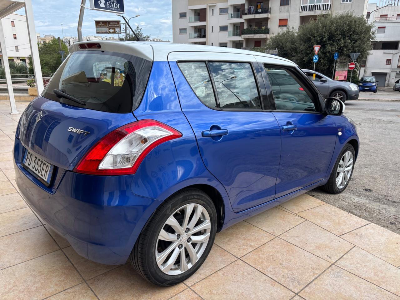 Suzuki Swift 1.3 DDiS 5 porte B-Cool Bi-Color