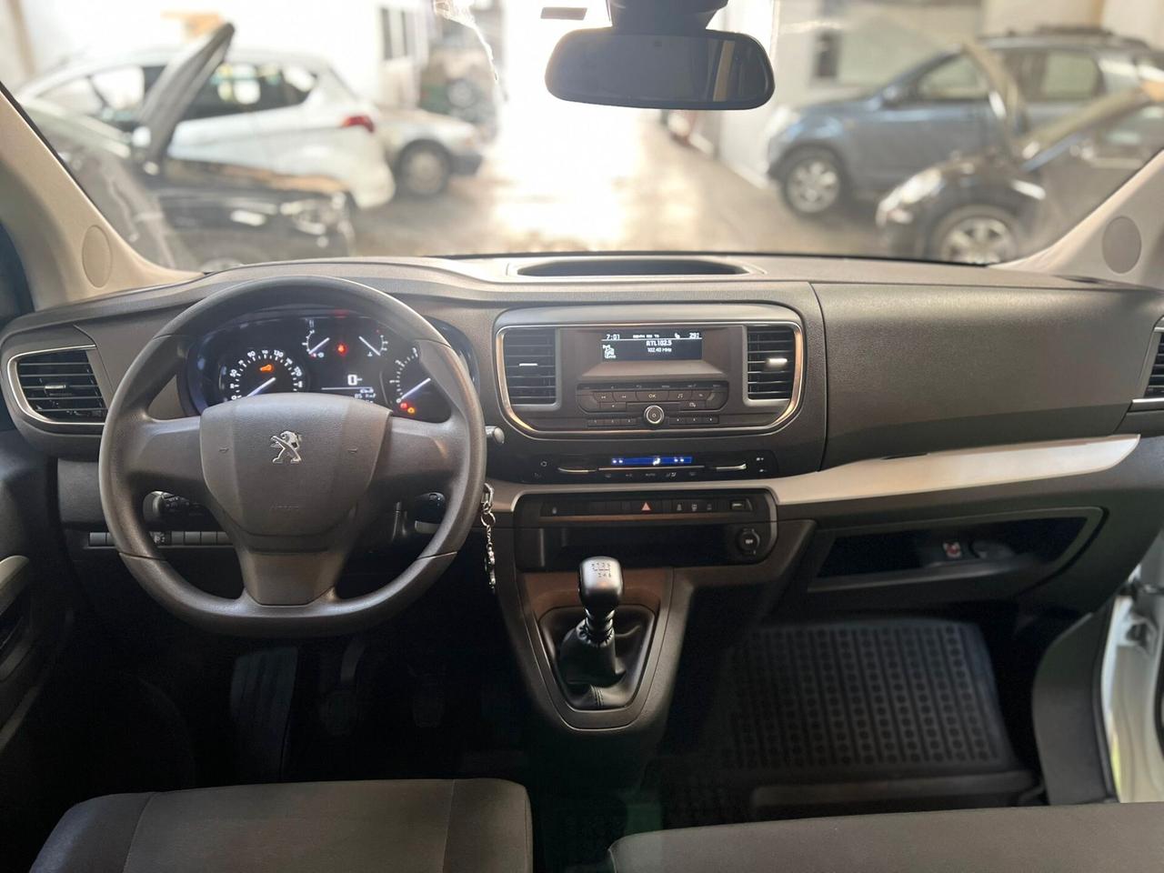 Peugeot Traveller BlueHDi 120 S&S Standard Business