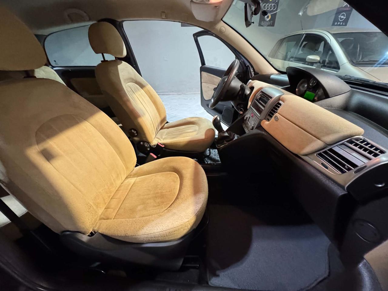 Lancia Ypsilon 1.3 MJT 75 CV Oro GARANZIA12MESI