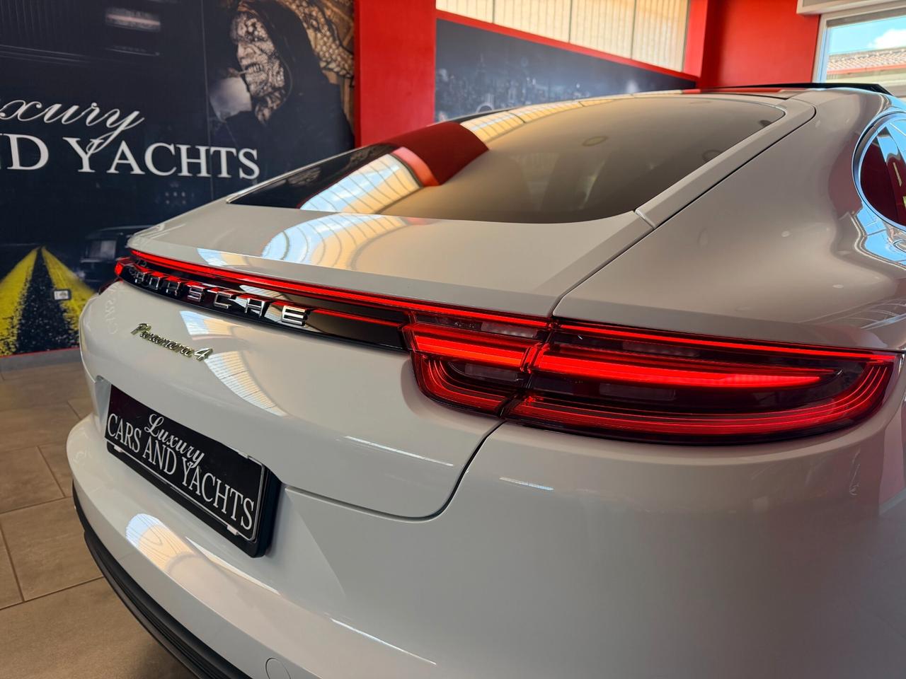 Porsche Panamera 2.9 4 E-Hybrid- 2018- FULL-PARI AL NUOVO