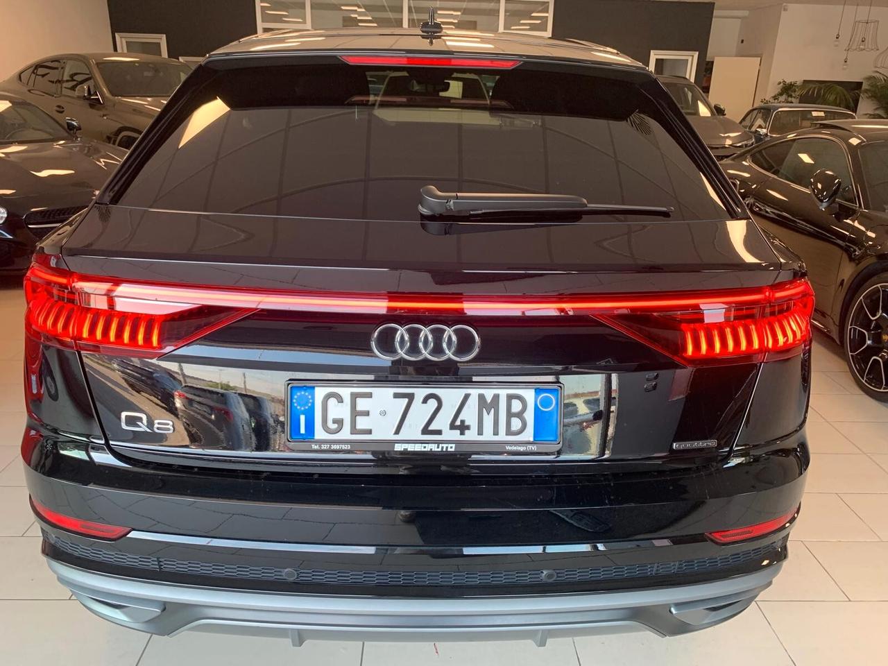Audi Q8 50 TDI S-LINE INTERNO/ESTERNO