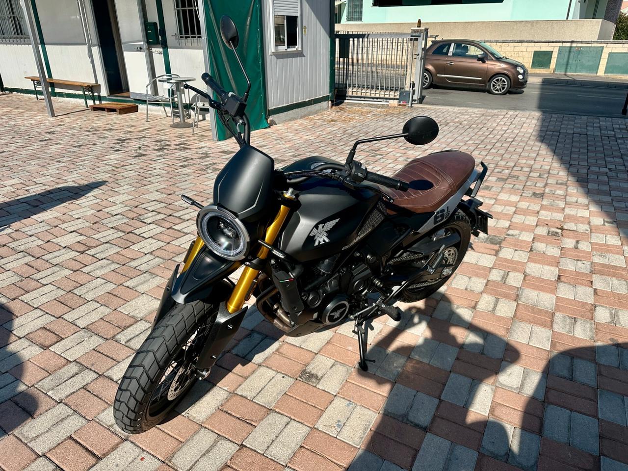 Moto Morini 6½ SEIEMMEZZO SCR (ABS)