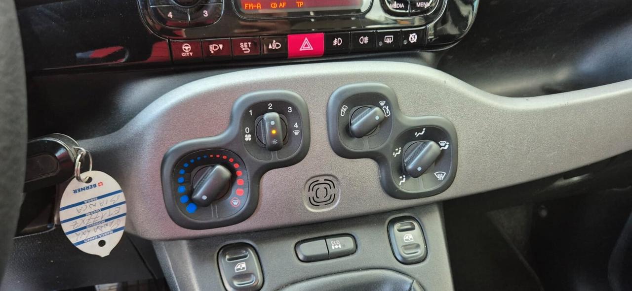 Fiat Panda 1.3 MJT 75cv Trekking- 2014- Iva detraibile