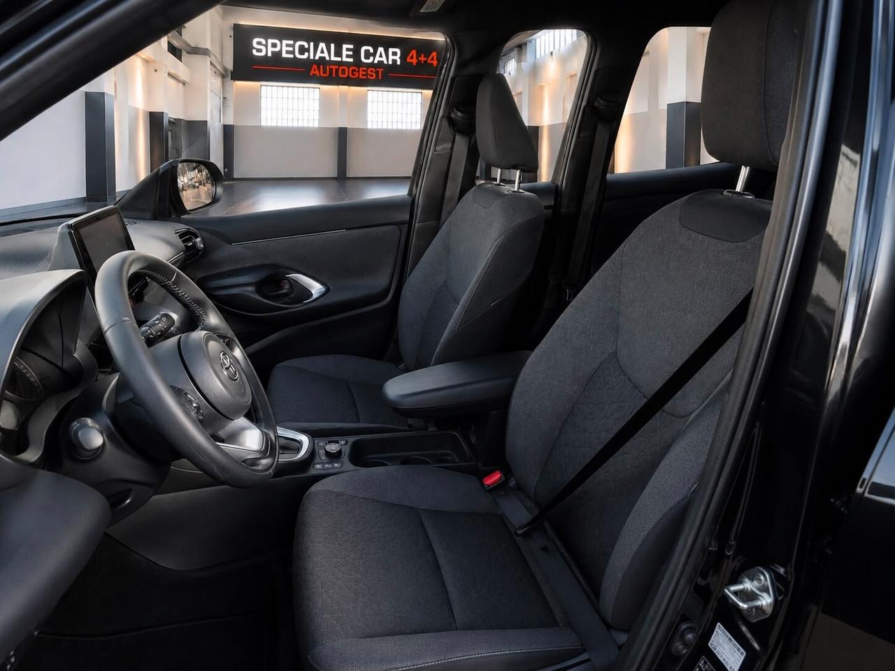Toyota Yaris Cross 1.5 Hybrid 5p. E-CVT AWD-i Adventure