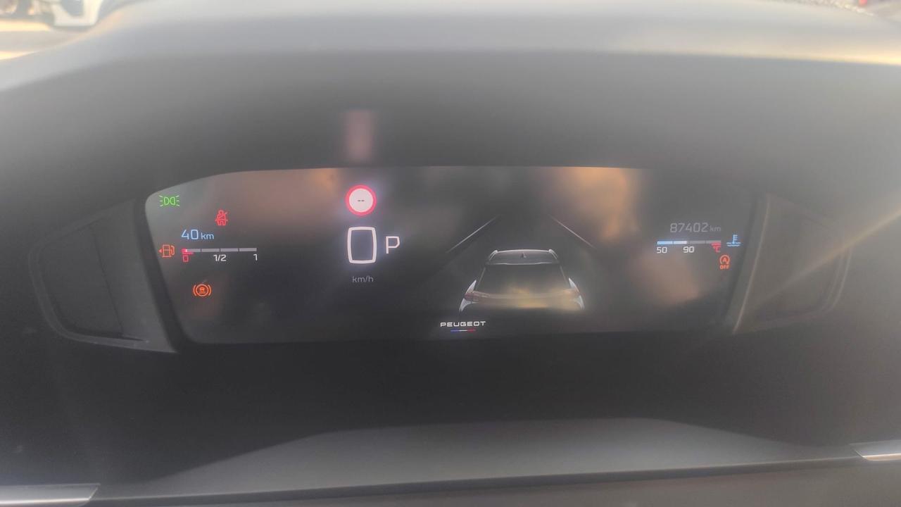 Peugeot 2008 PureTech 130 S&S EAT8 Allure