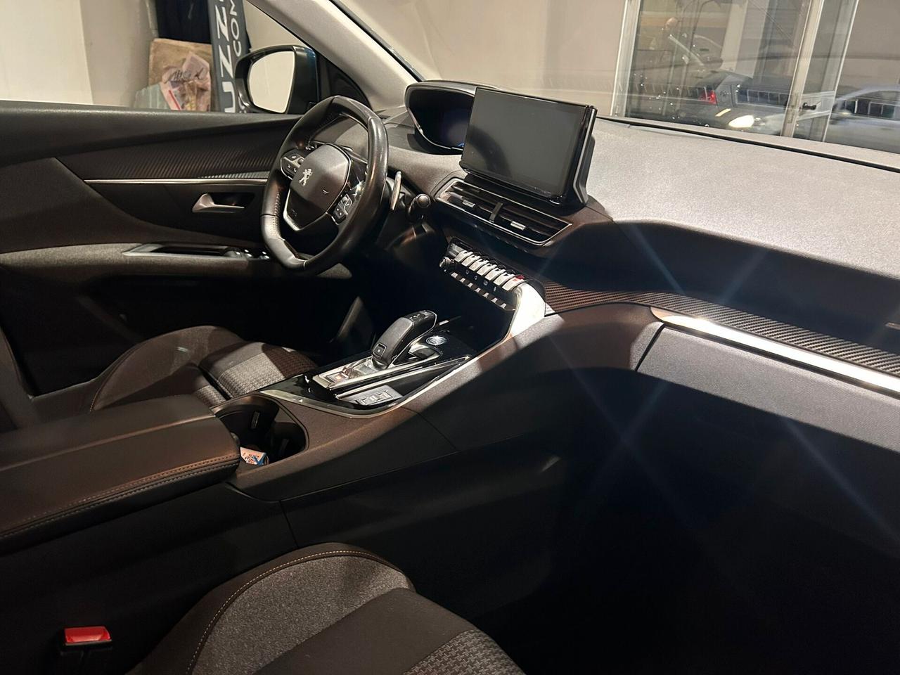 Peugeot 3008 BlueHDi 130 S&S EAT8 Active Pack