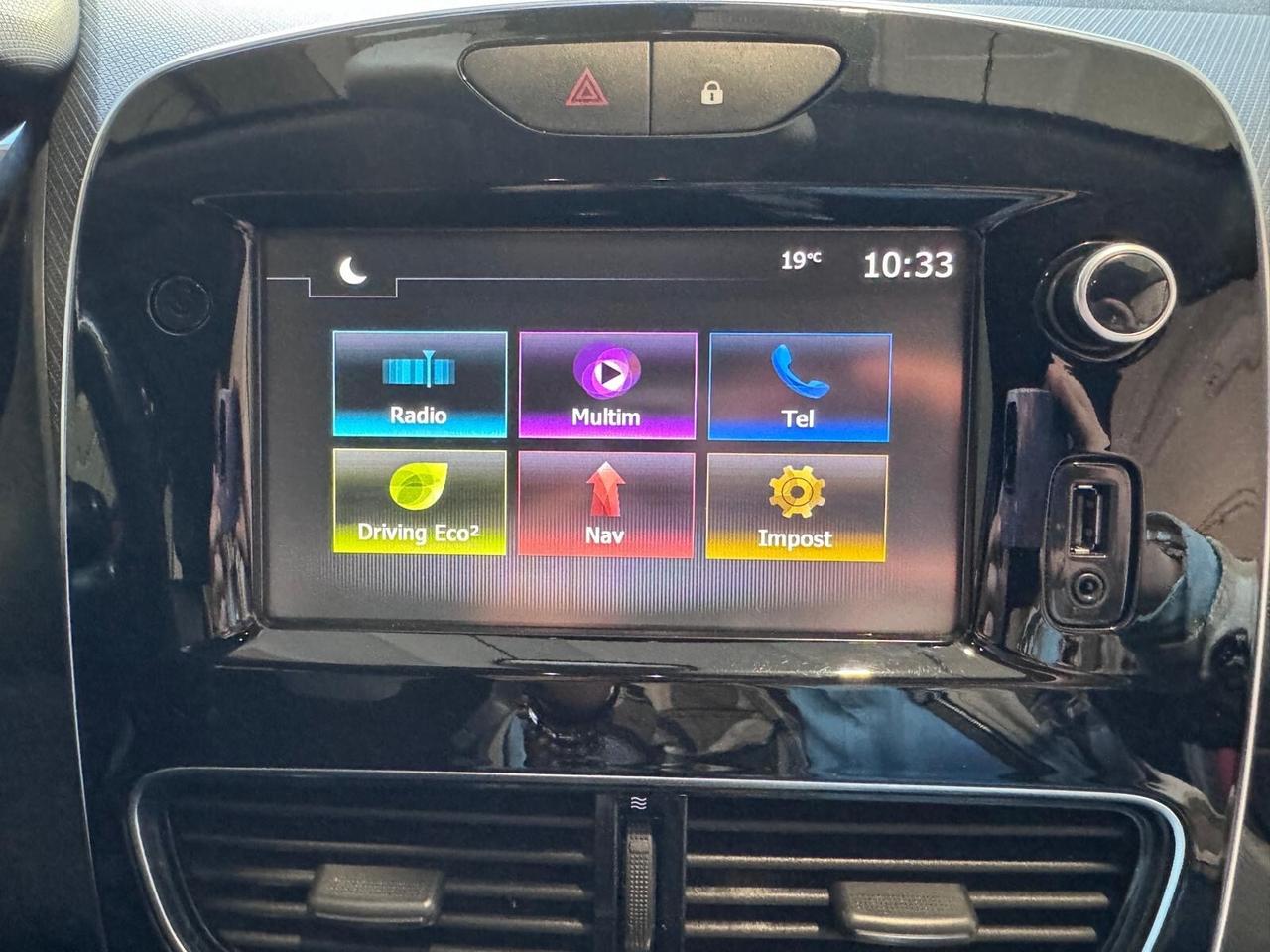 Renault Clio Energy intens euro 6 con gancio di traino