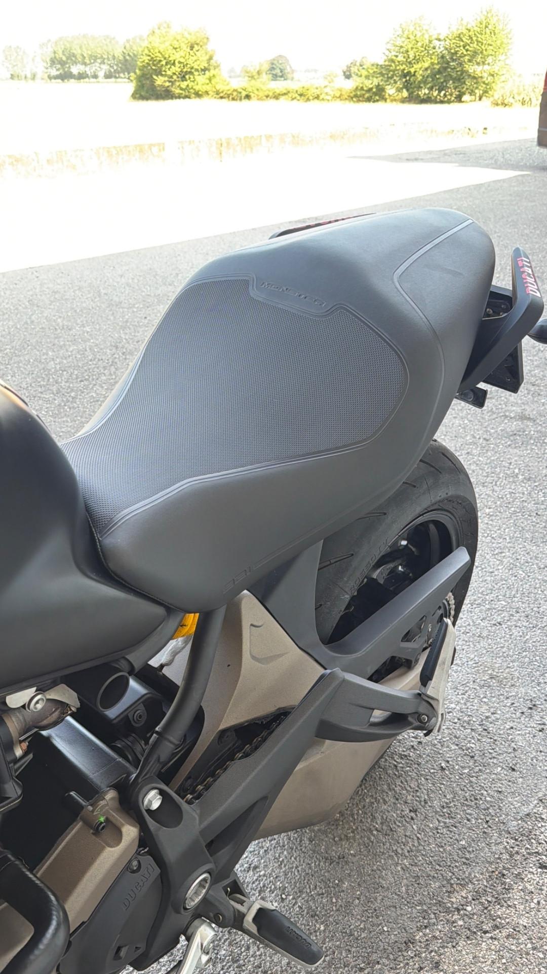 Ducati Monster 821 Dark Edition