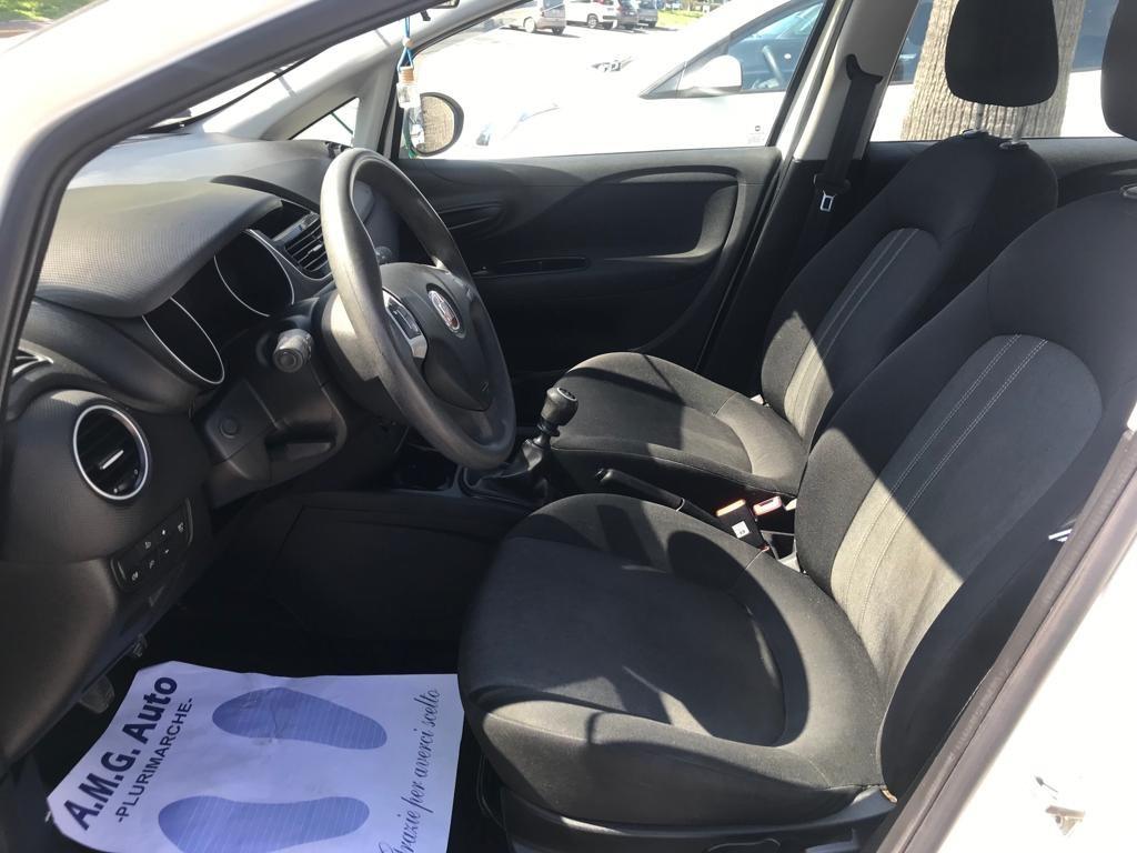 Fiat Punto 1.4 8V 77 CV 57 KW 5 porte Easypower Lounge