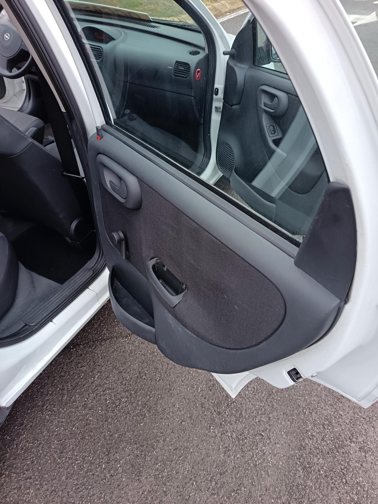 Opel Corsa 1.0i 12V cat 5 porte Club