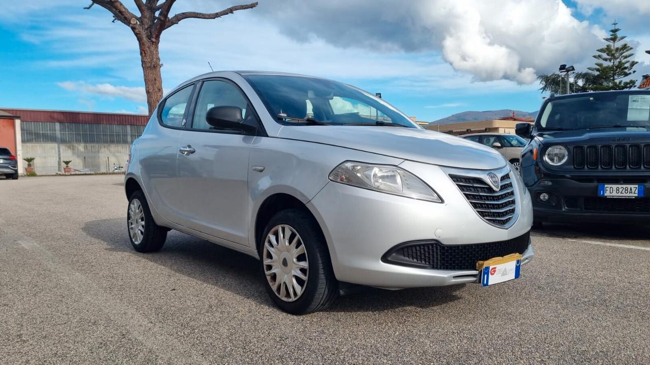 Lancia Ypsilon 0.9 TwinAir 85 CV 5 porte Metano Ecochic Gold