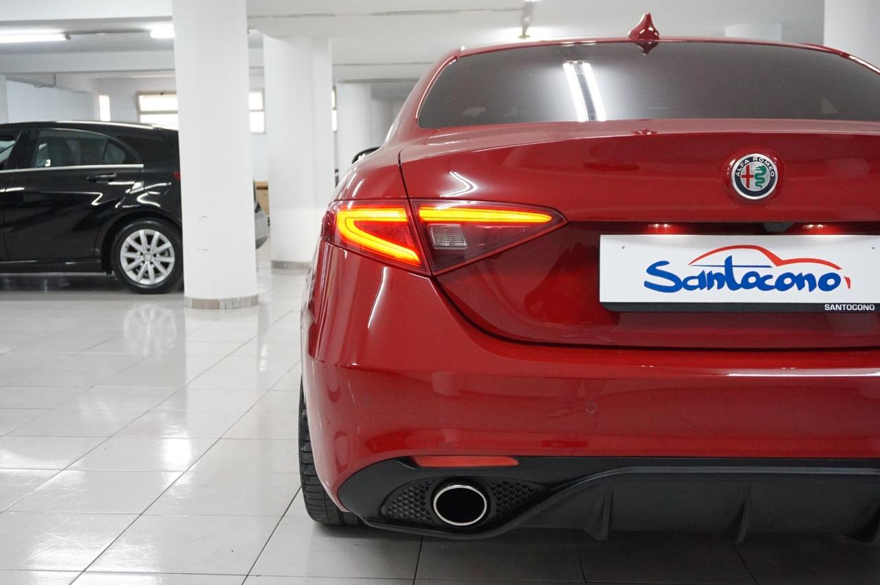 Alfa Romeo Giulia 2.2 Turbodiesel 160 CV AT8 Sport-Tech