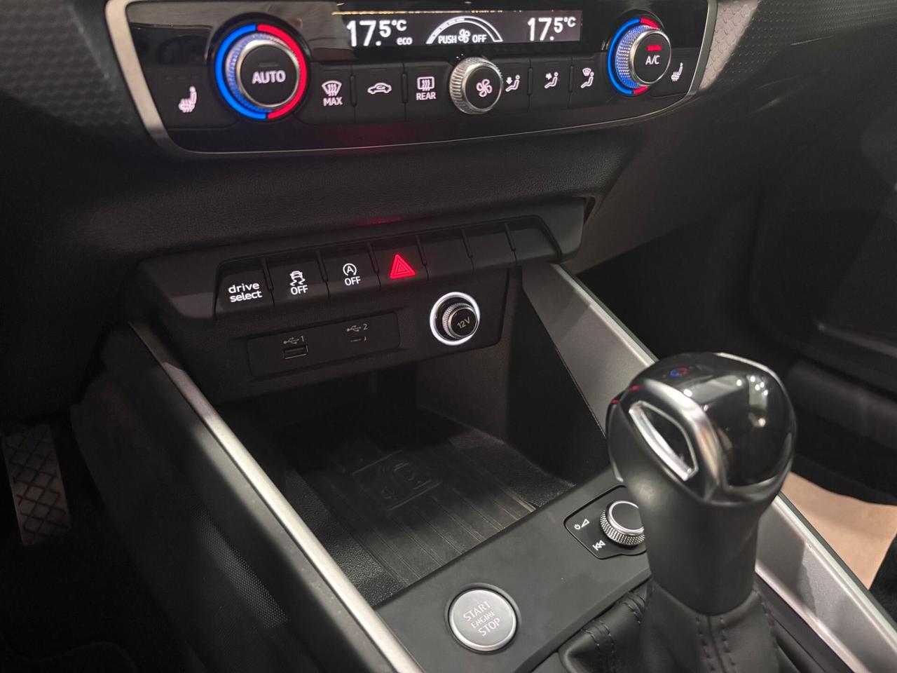 AUDI A1 30TFSI S-TRONIC RETRO-CLIMA