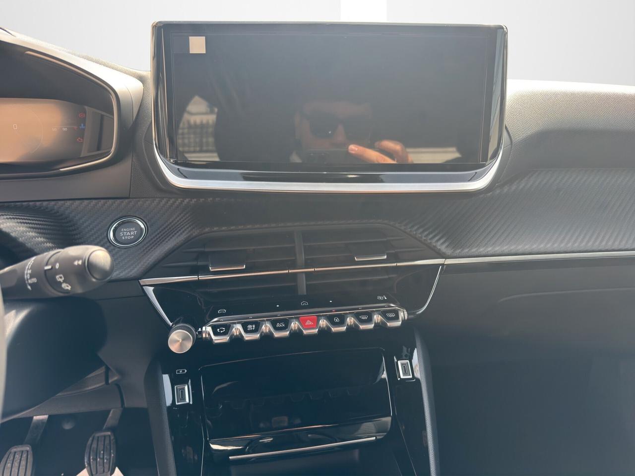 Peugeot 2008 Hybrid 110 e-DCS6 Allure
