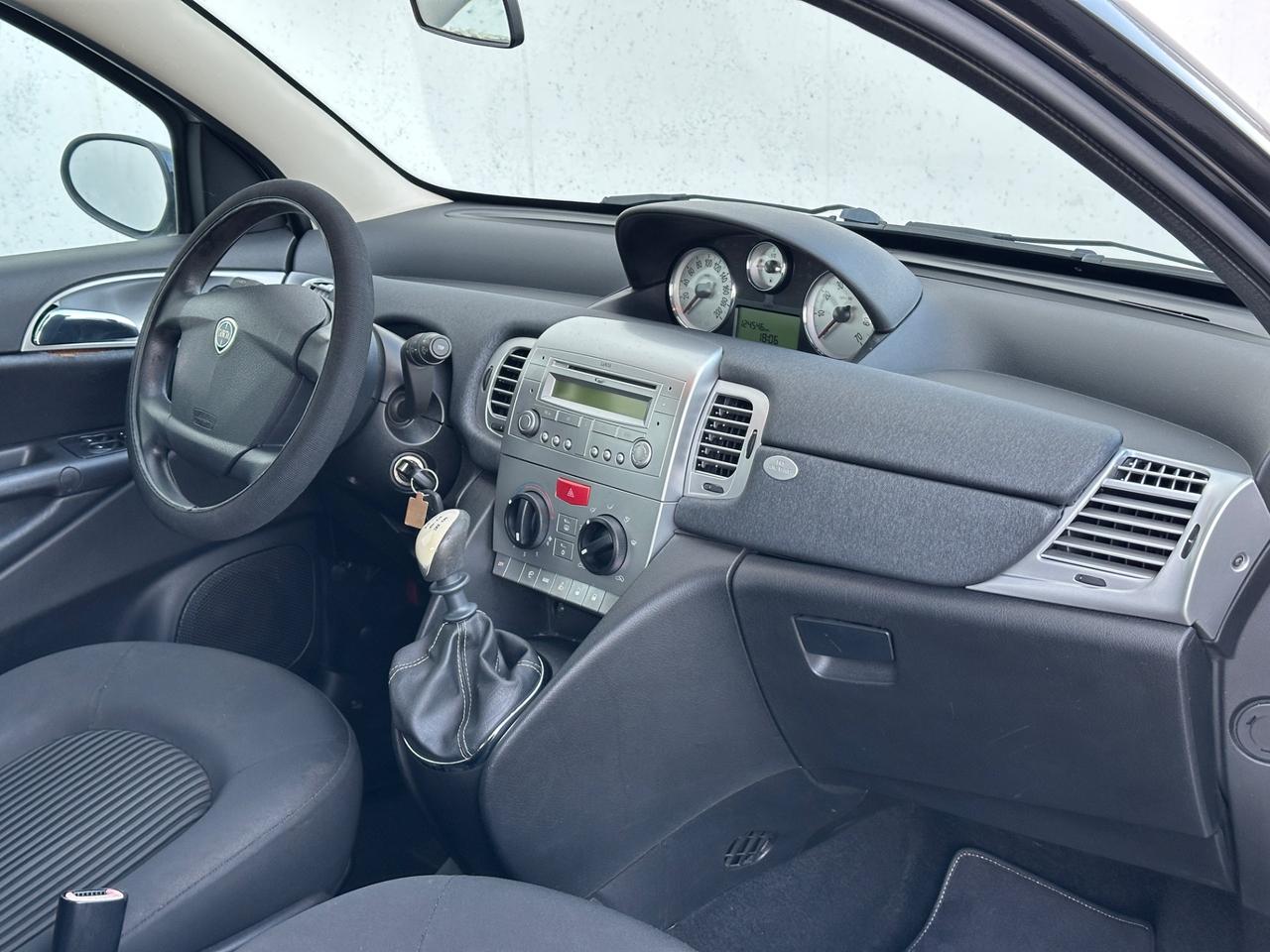 Lancia Ypsilon 1.2 Neopatentati