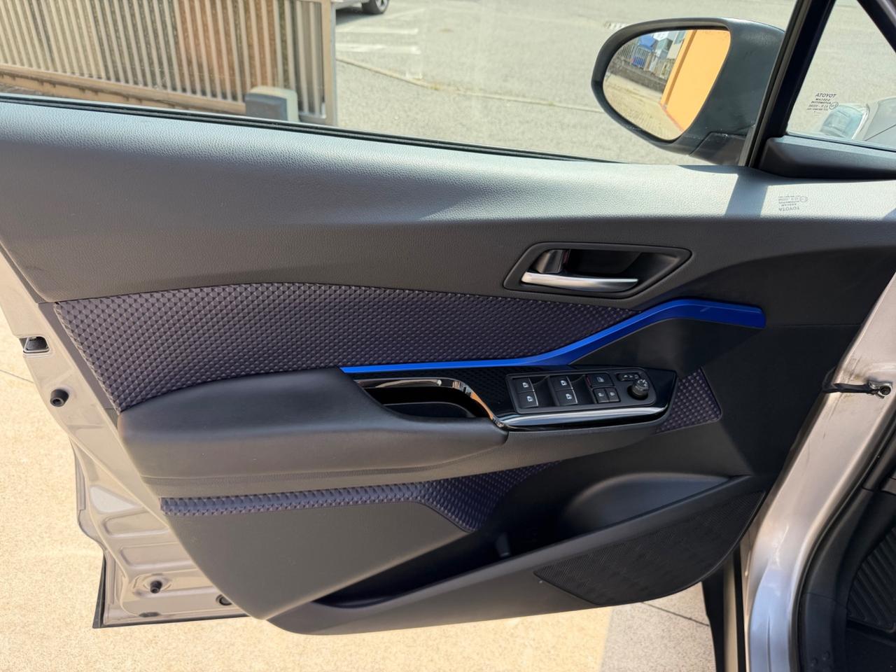 Toyota C-HR 1.8 Hybrid E-CVT Active