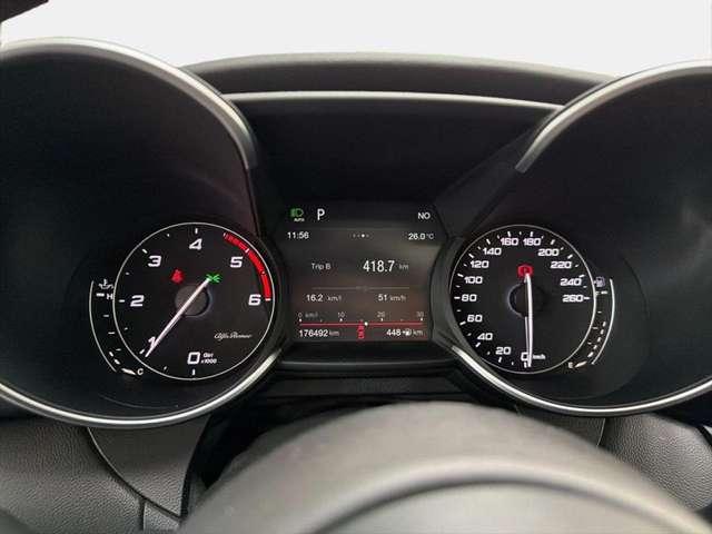 Alfa Romeo Giulia 2.2 Turbodiesel 210 CV AT8 AWD Q4 Veloce