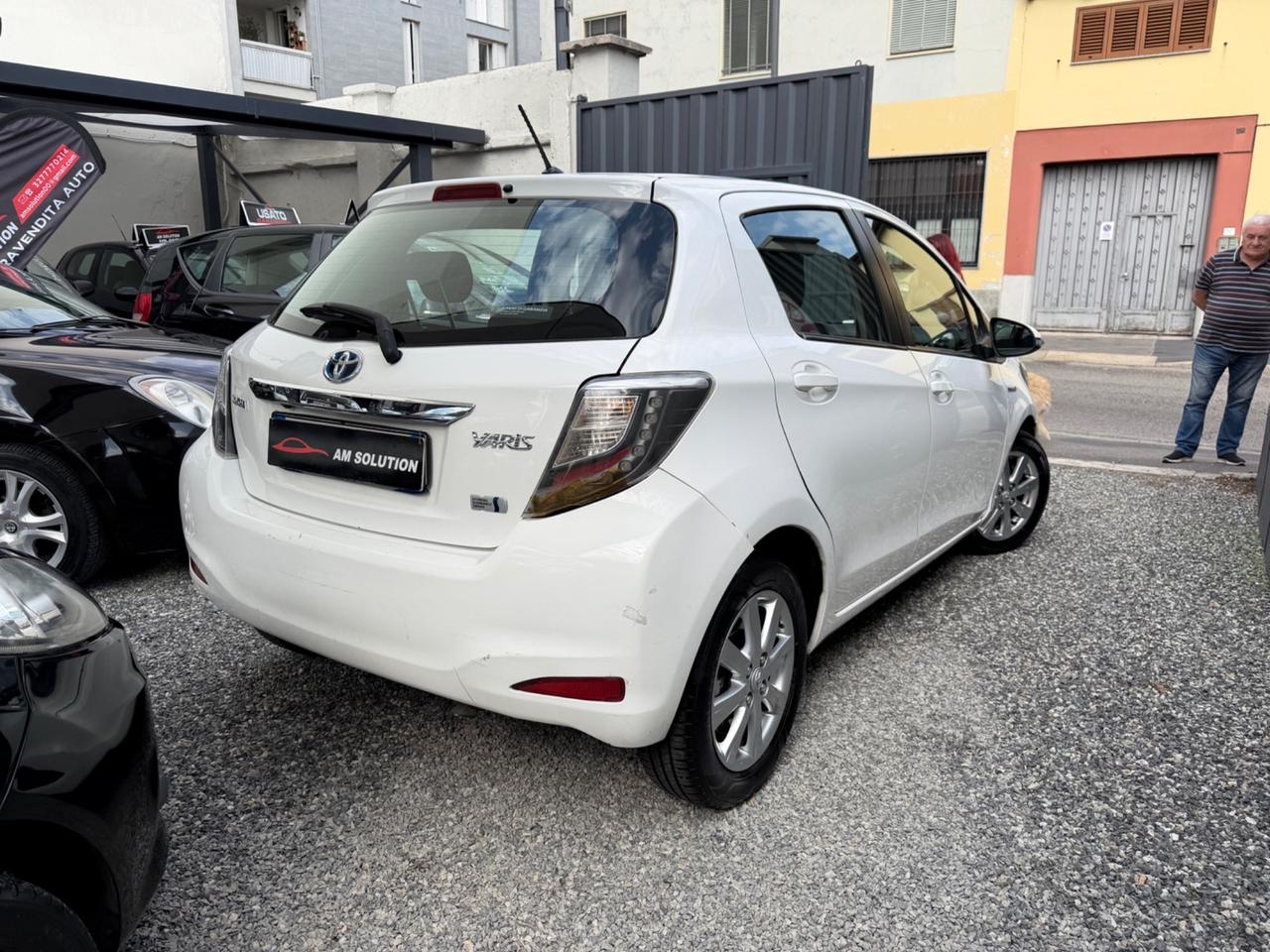 Toyota Yaris 1.5 Hybrid Neopatentati Euro 5