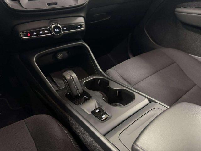 VOLVO XC40 T3 MOMENTUM CORE AUTOMATICA
