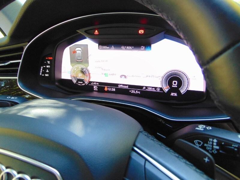 AUDI Q8 Q8 45 TDI quattro tiptronic