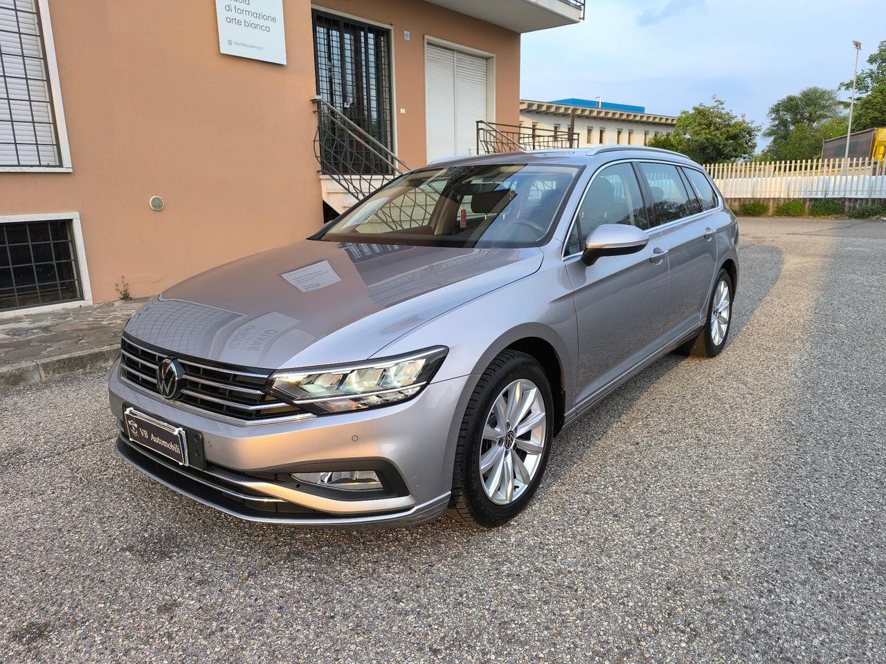 Volkswagen Passat Variant 2.0 TDI SCR 122 CV EVO DSG Business