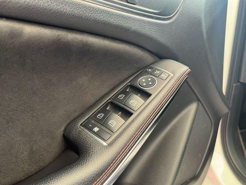 Mercedes-Benz GLA 200 CDI AUTOMATIC Premium