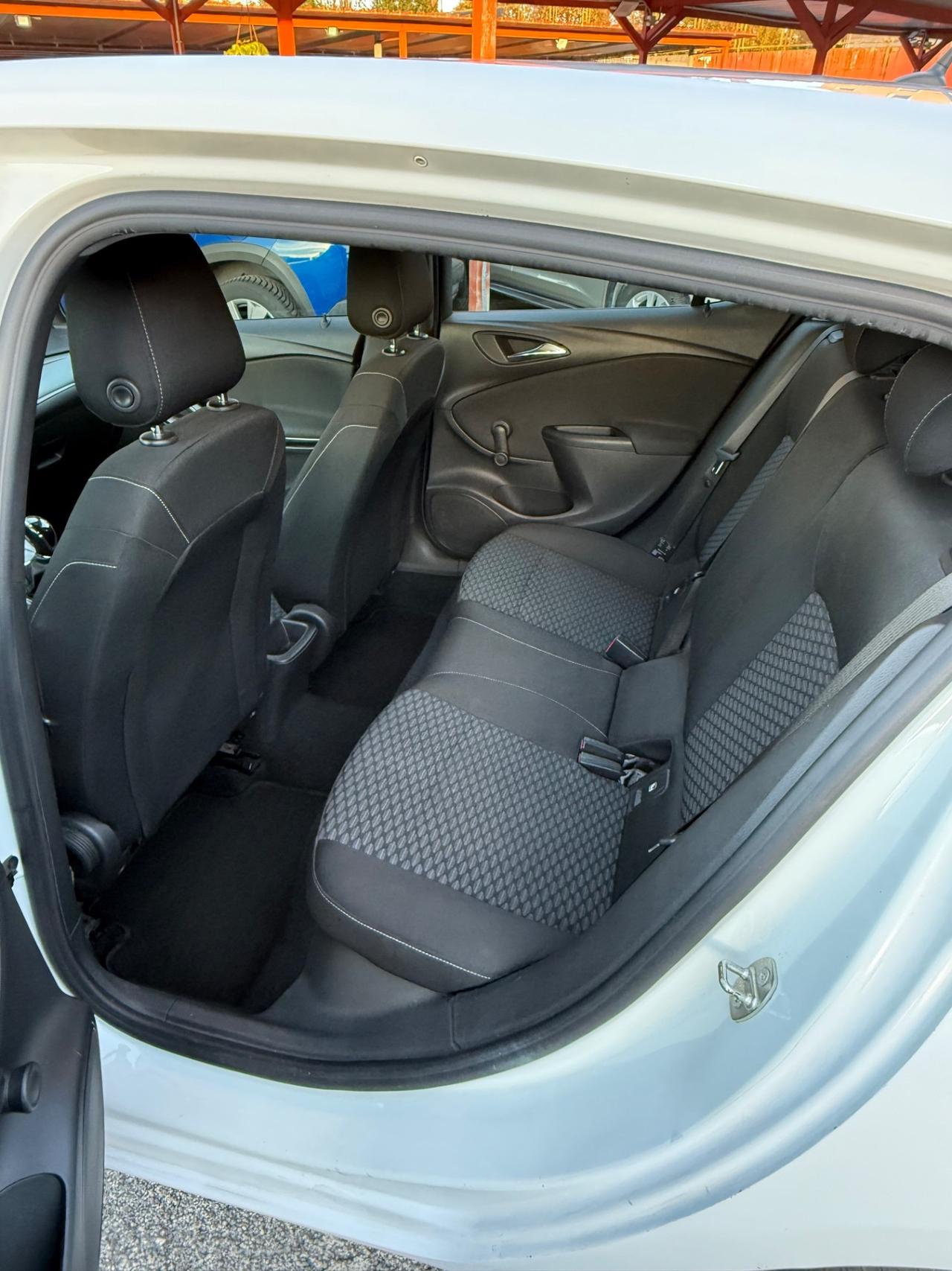 Astra 1.4 / 5 porte /Cosmo/unipro/rate/permute/