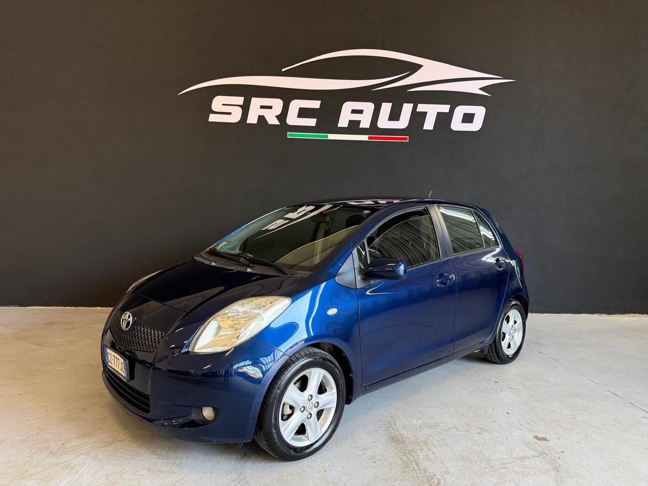 Toyota Yaris 1.0 5 porte Sol