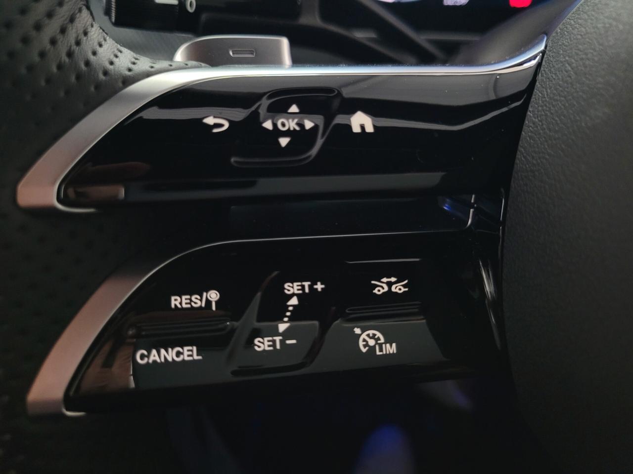 Mercedes-Benz GLC 220 D COUPE MHEV AMG PLUS NIGHT PACK LUCI AMB. 360°